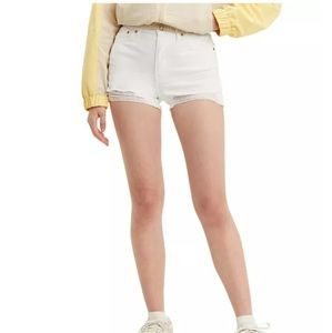 -NWT- Levi's Distressed High Rise Shorts 33